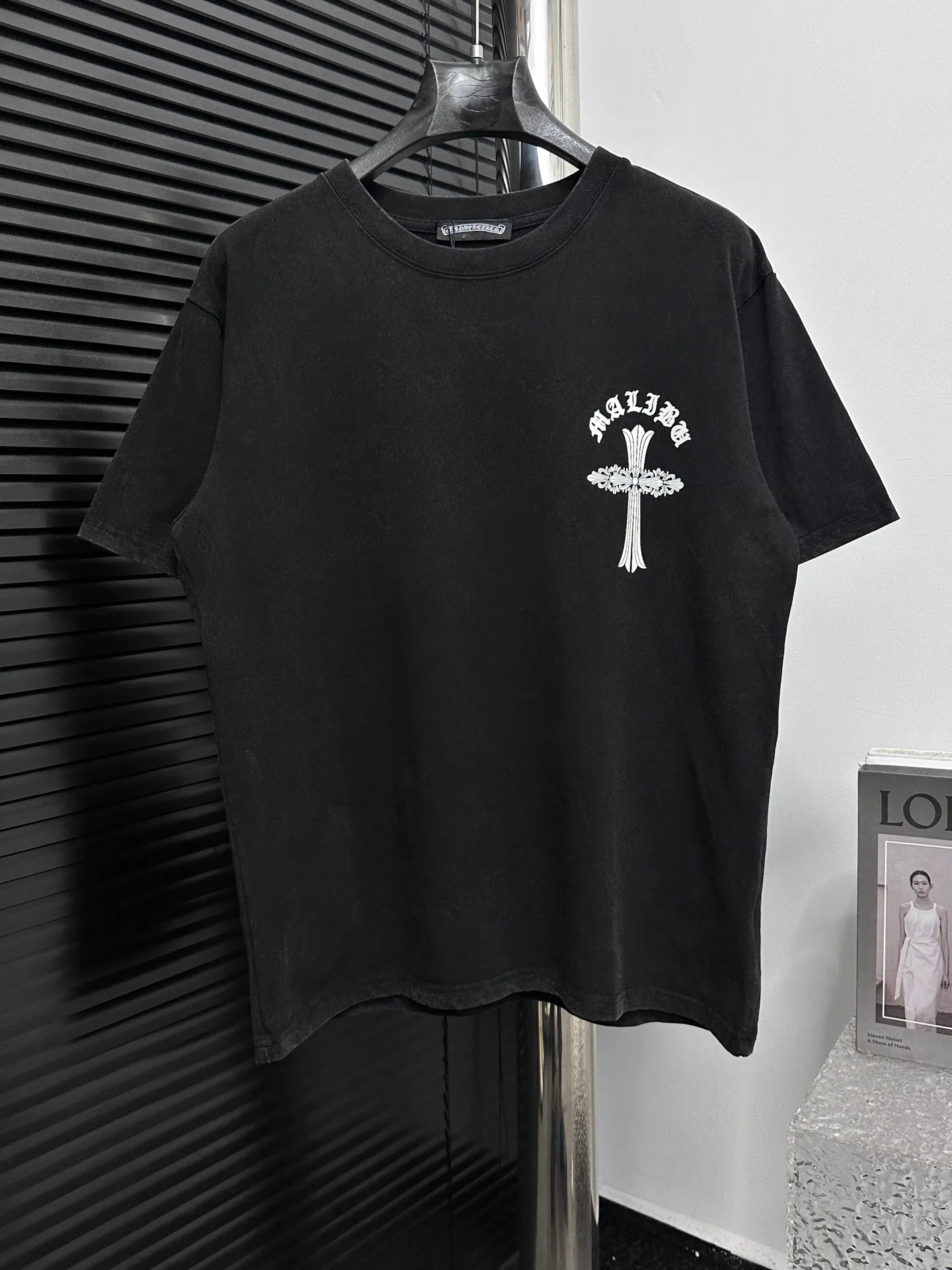 🅿️180 [Chrome hearte] Chrome hearte 25ss early spring new Sanskrit washed T-shirt ·280 grams of 100% cotton double yarn jersey fabric ·Special thickened 32 pieces of double-ply 1x1 thread in the same cylinder custom-dyed ·Double-needle stitching and cross-stitching technology ·Original main mark washed tag Color: washed black Size: XS-L